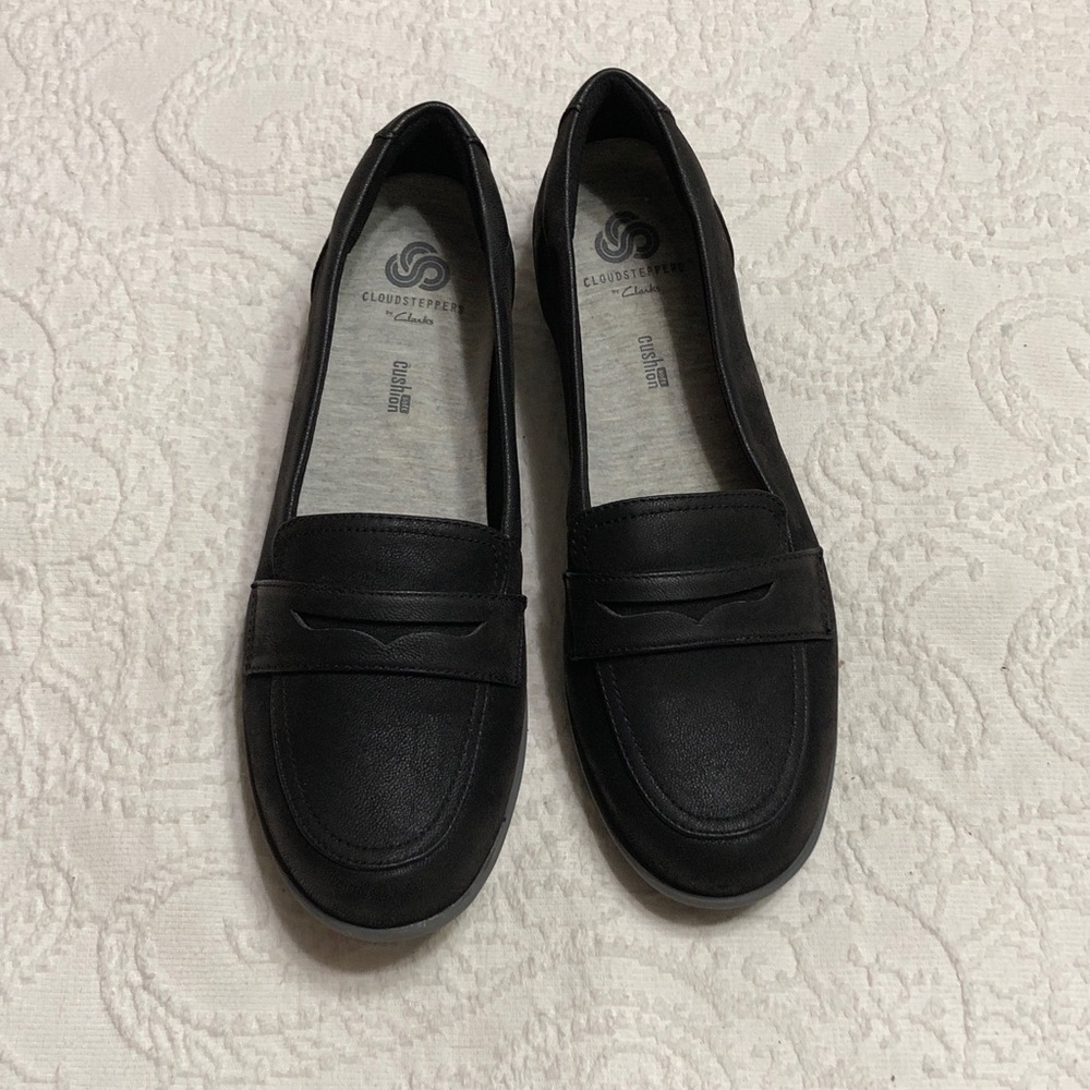 Clarks CloudSteppers Flats Size 8.5M Black Leather Penny Loafers